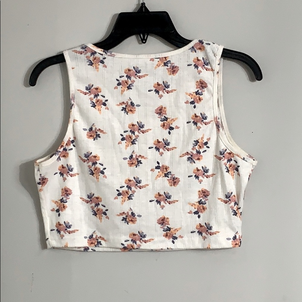 Floral Top - Picture 2 of 2
